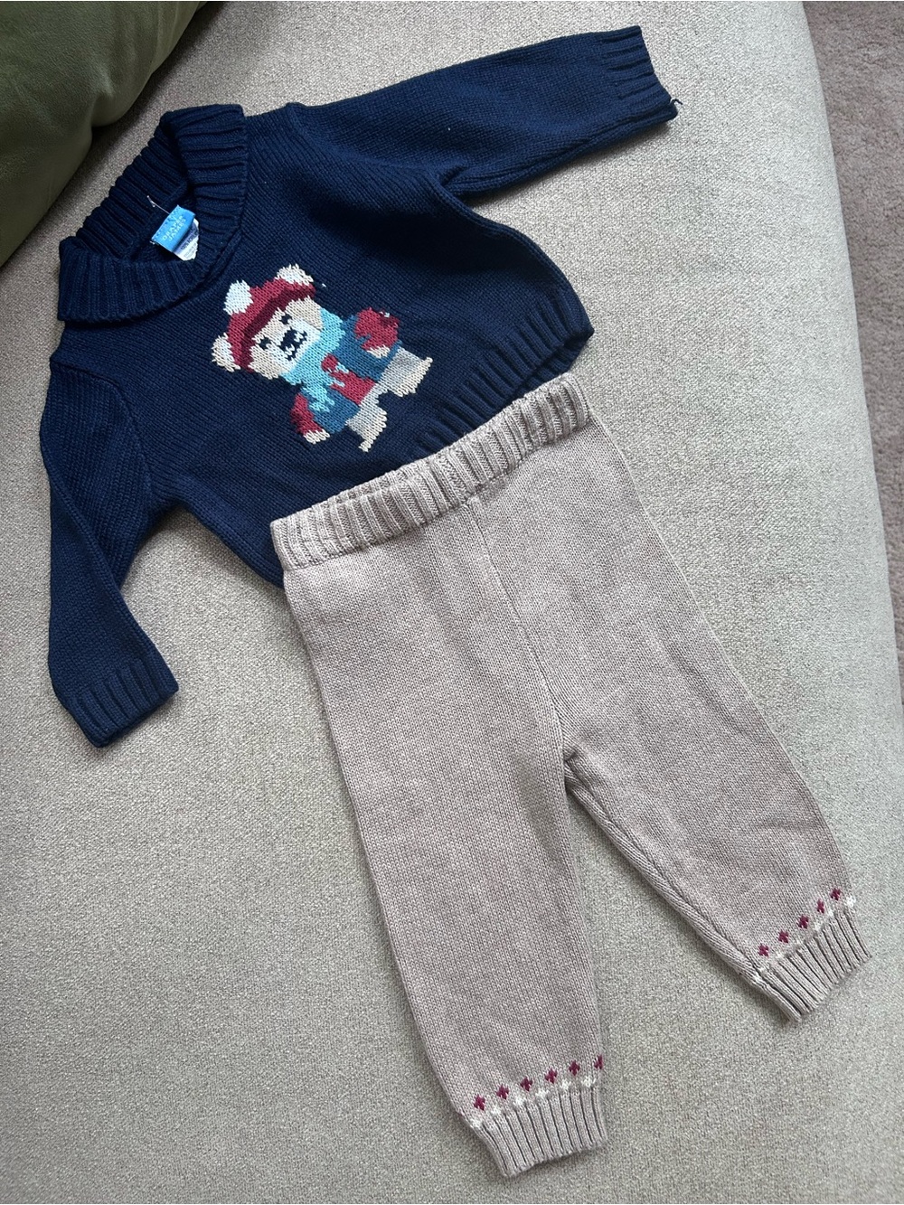 Baby 0-3 months Navy Knit Sweater & Cream Pants Set - Cozy Winter Outfit